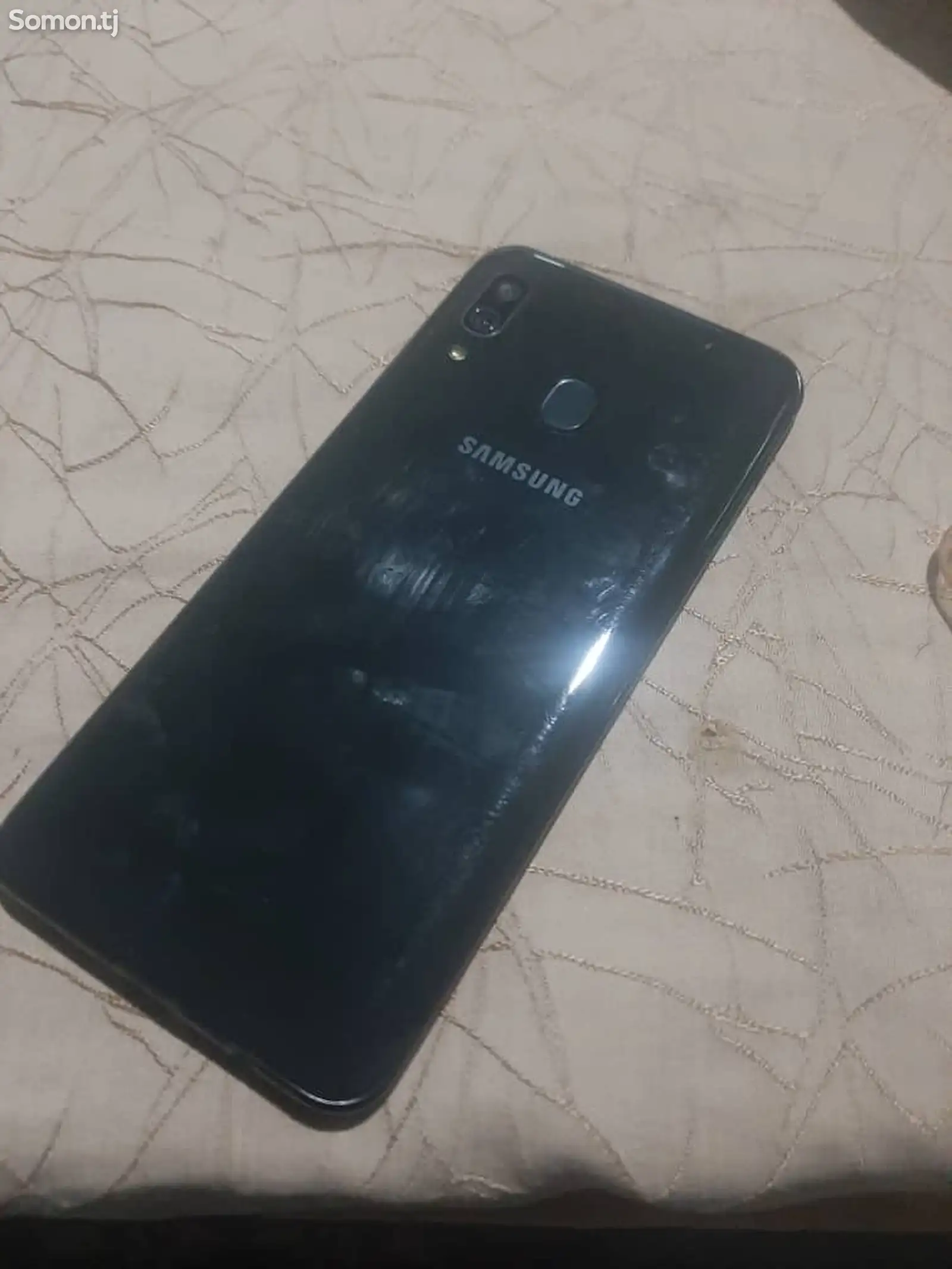 Samsung Galaxy A30-1