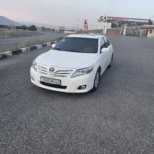 Toyota Camry, 2010