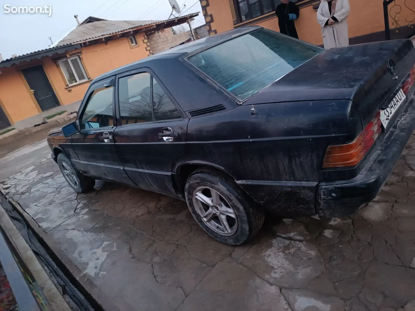 Mercedes-Benz W124, 1990-1