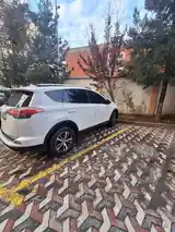 Toyota RAV 4, 2017-4