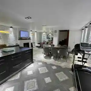 3-комн. квартира, 1 этаж, 124 м², 9 км Шохмансур