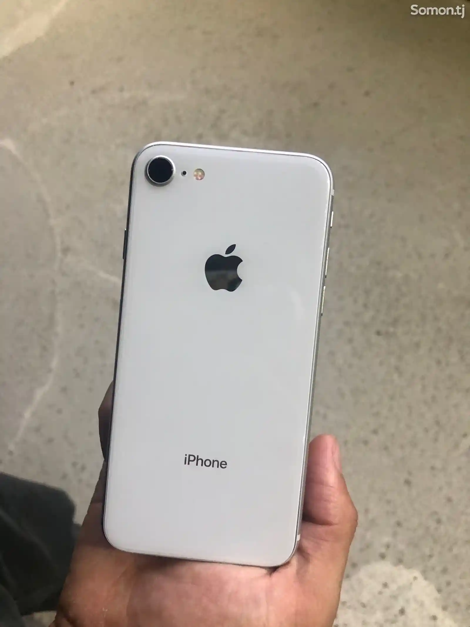 Apple iPhone 8, 64 gb-1