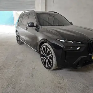 BMW X7, 2023