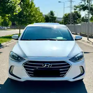 Hyundai Elantra, 2017