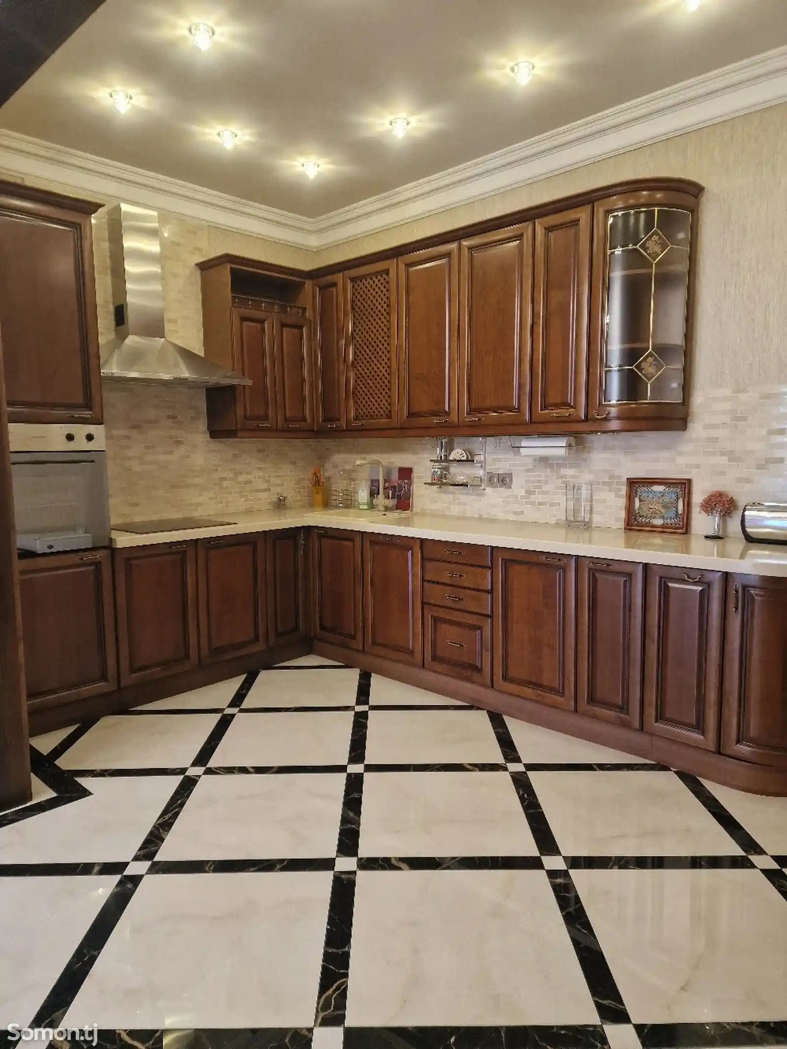 3-комн. квартира, 11 этаж, 148 м², Цум-7