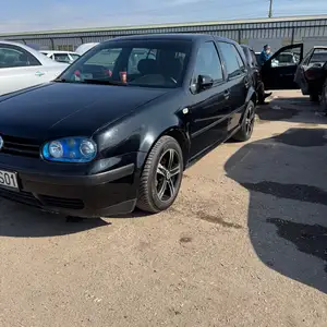 Volkswagen Golf, 2000