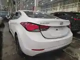 Hyundai Elantra, 2015-4