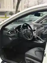 Toyota Camry, 2018-8