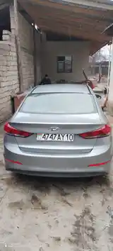 Hyundai Elantra, 2017-3