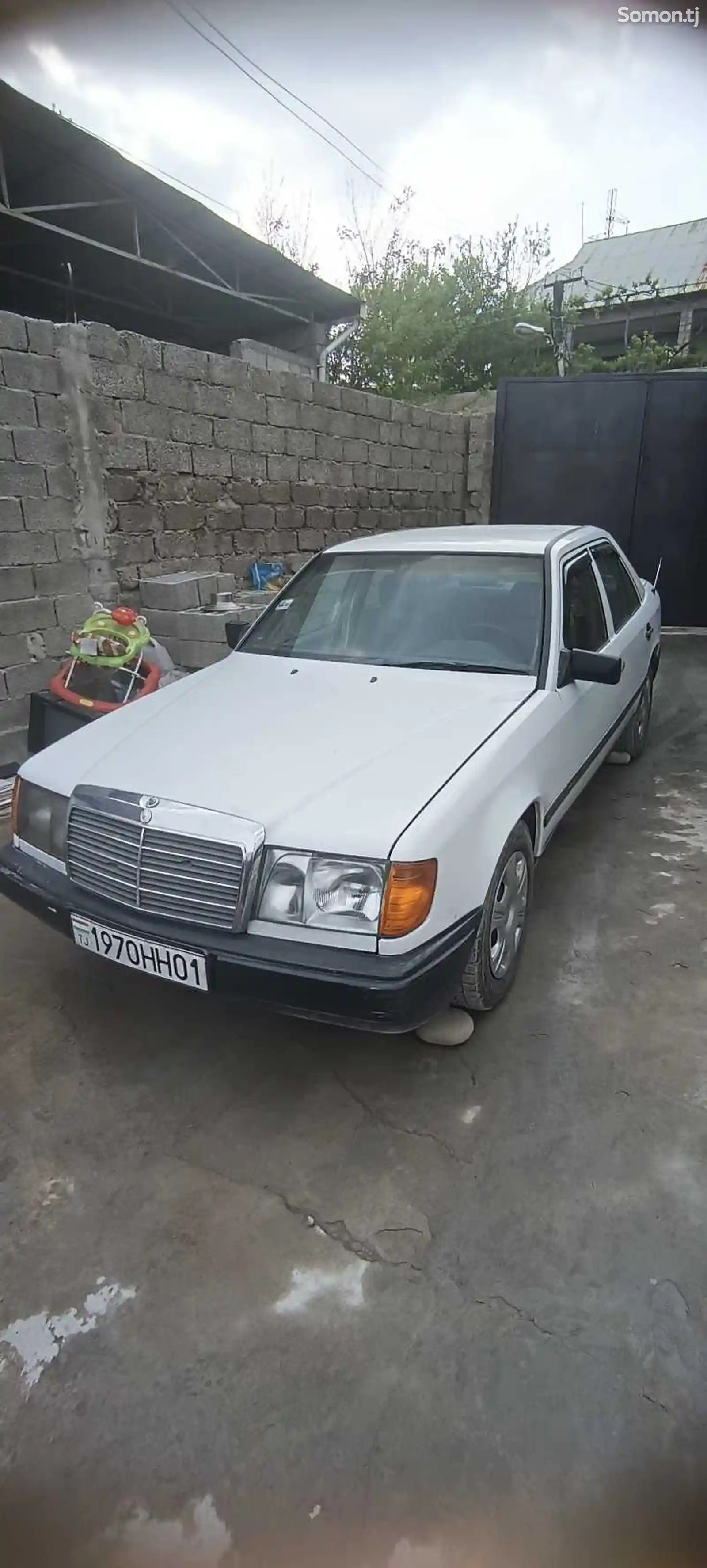 Mercedes-Benz W124, 1989-8