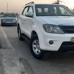 Toyota Fortuner, 2007