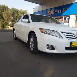 Toyota Camry, 2010