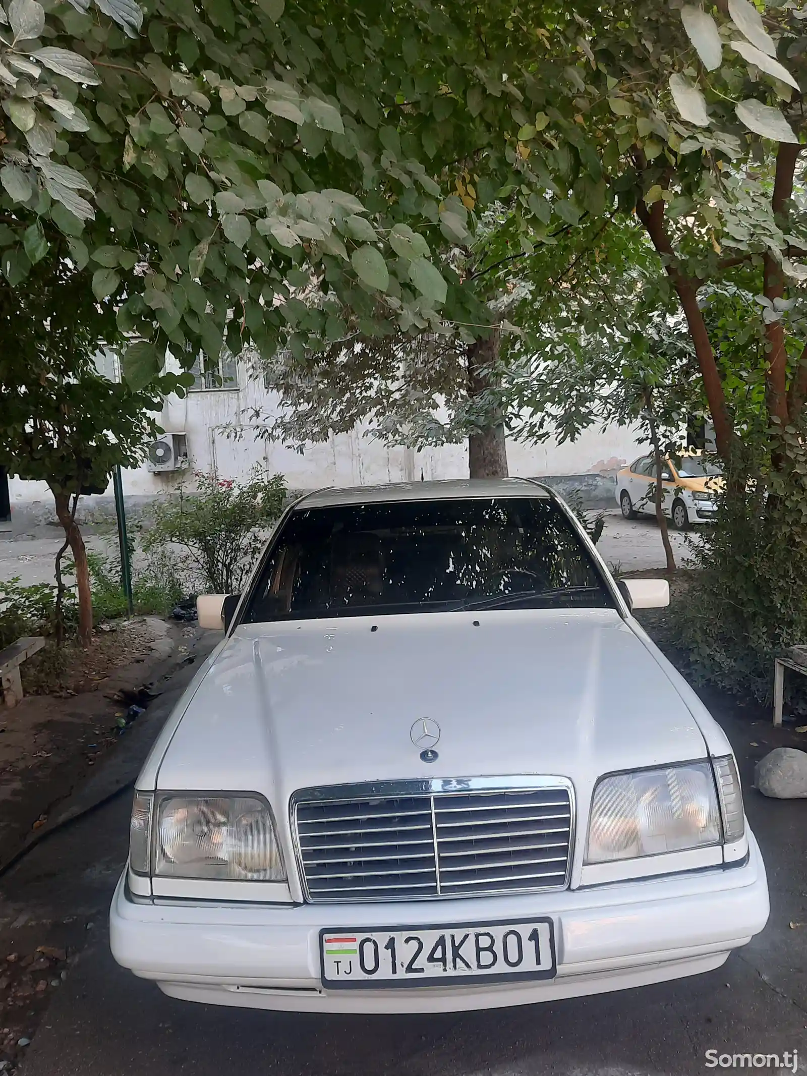 Mercedes-Benz W124, 1993-5