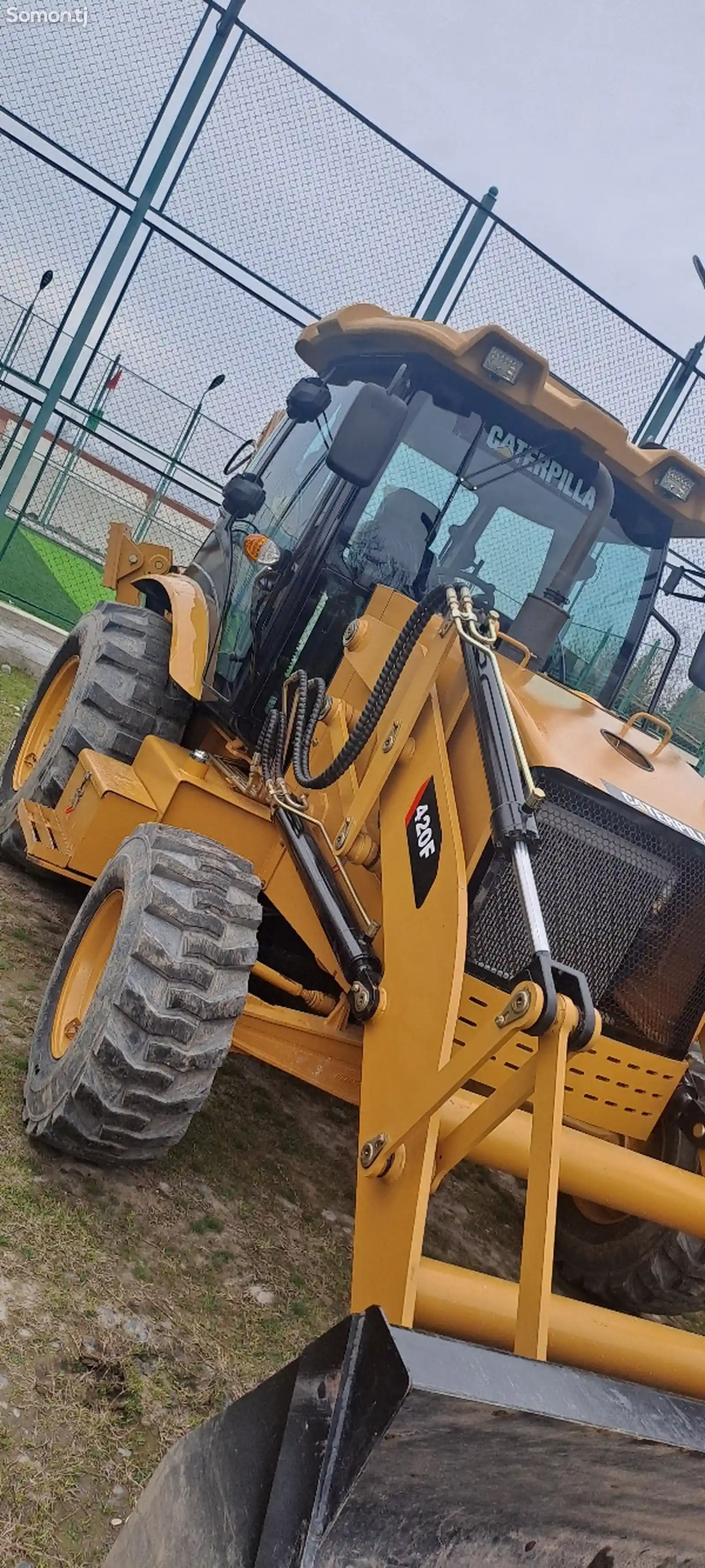 Экскаватор погрузчик CAT 420 F,2023-5