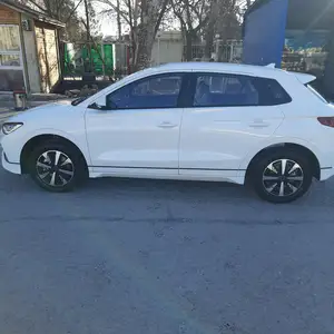 BYD E2, 2025