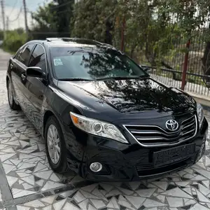 Toyota Camry, 2010