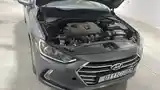 Hyundai Elantra, 2017-5