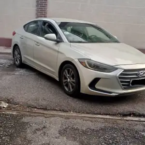 Hyundai Elantra, 2017