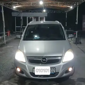 Opel Zafira, 2008