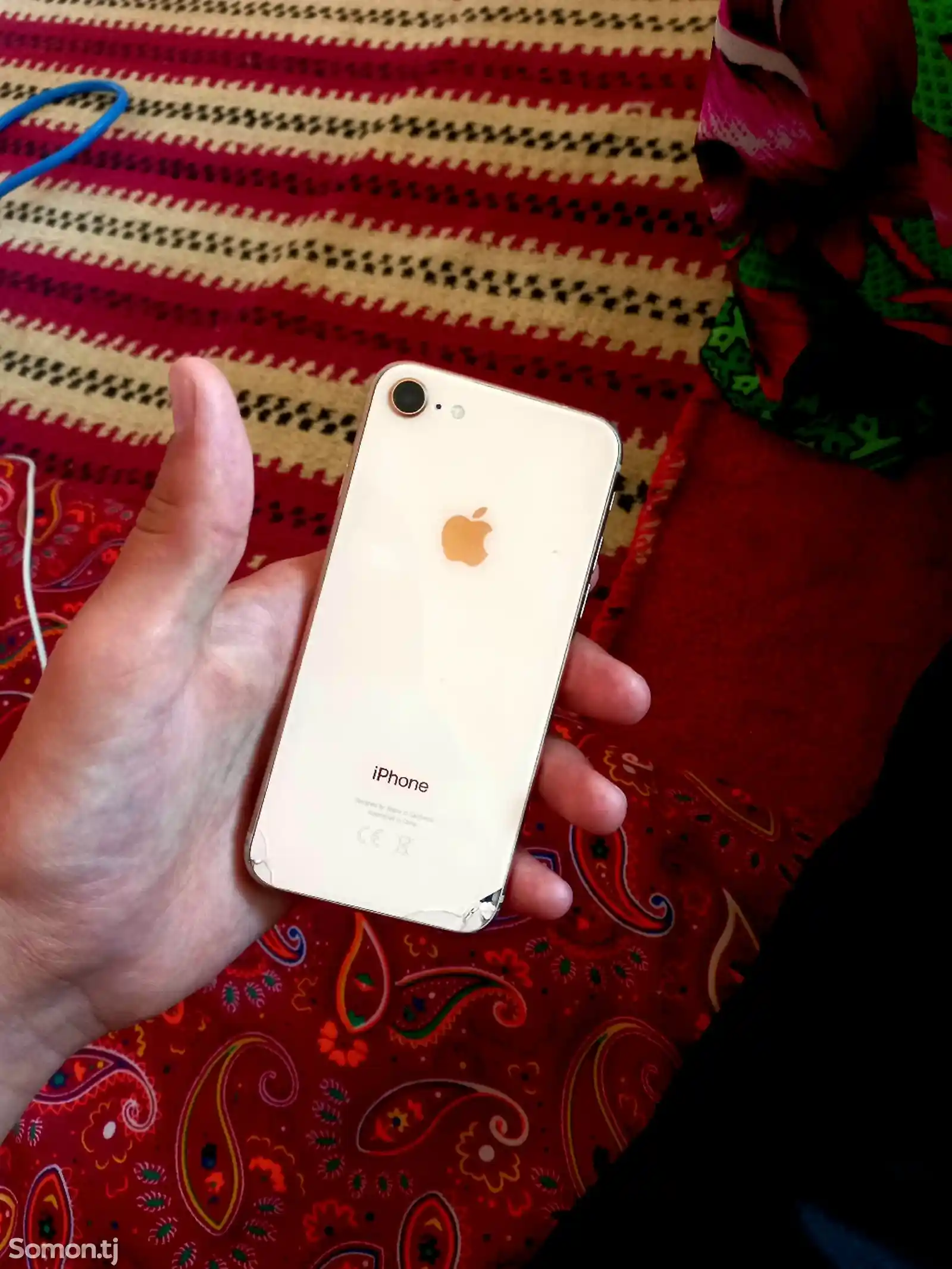 Apple iPhone 8, 64 gb, Gold-2