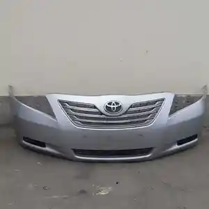 Передний бампер от Toyota