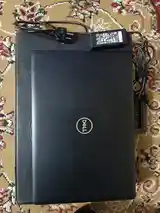 Ноутбук DELL-3