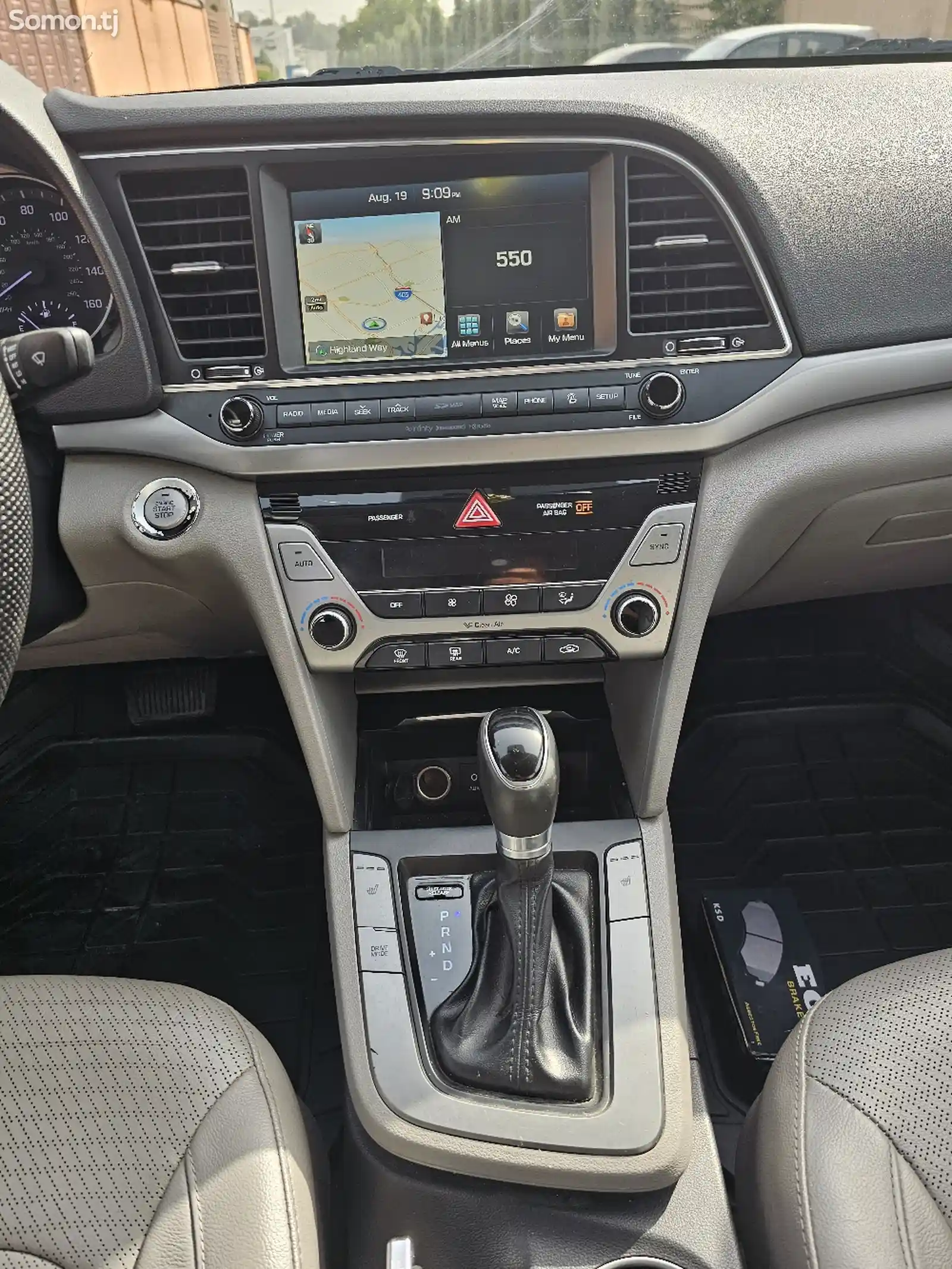 Hyundai Elantra, 2017-5