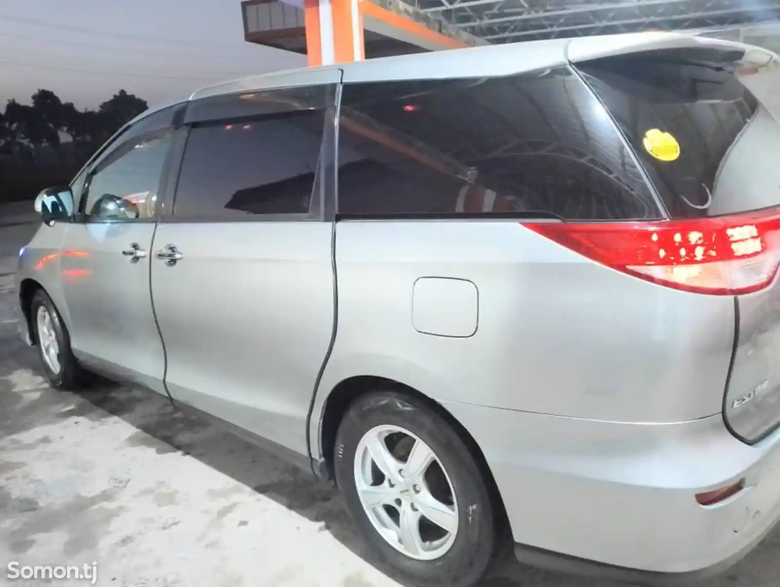 Toyota Estima, 2009-11