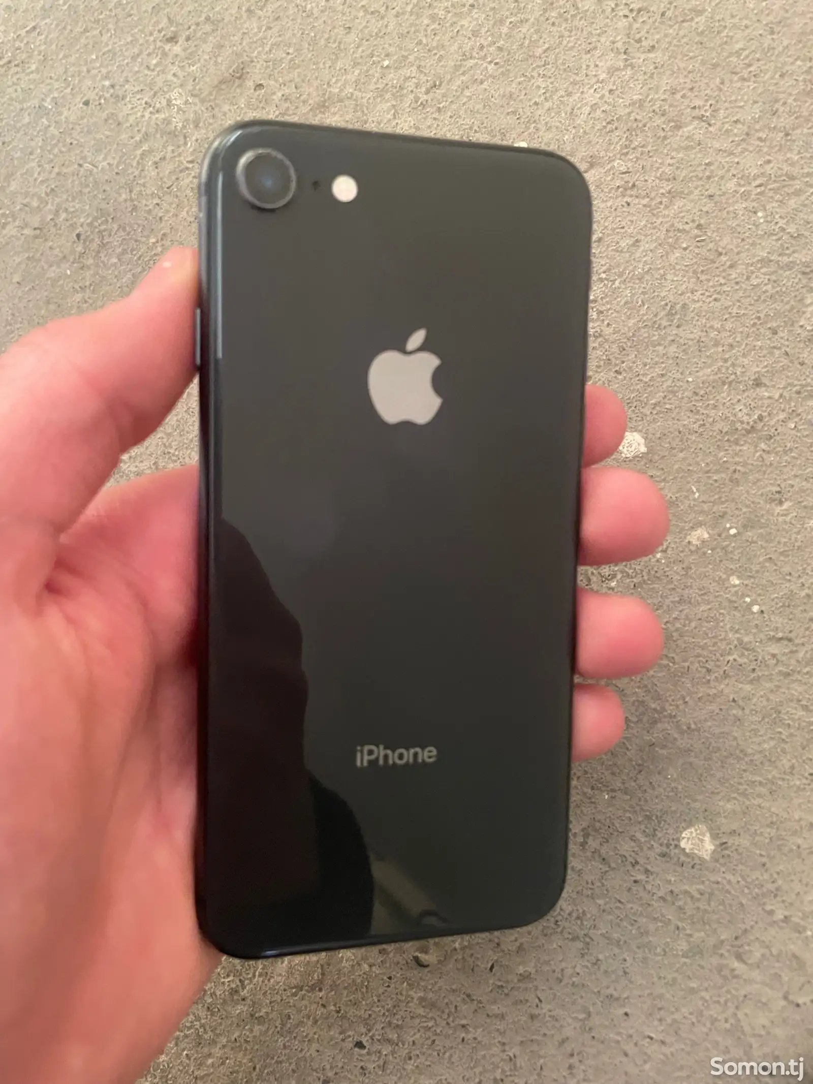 Apple iPhone 8, 64 gb-1