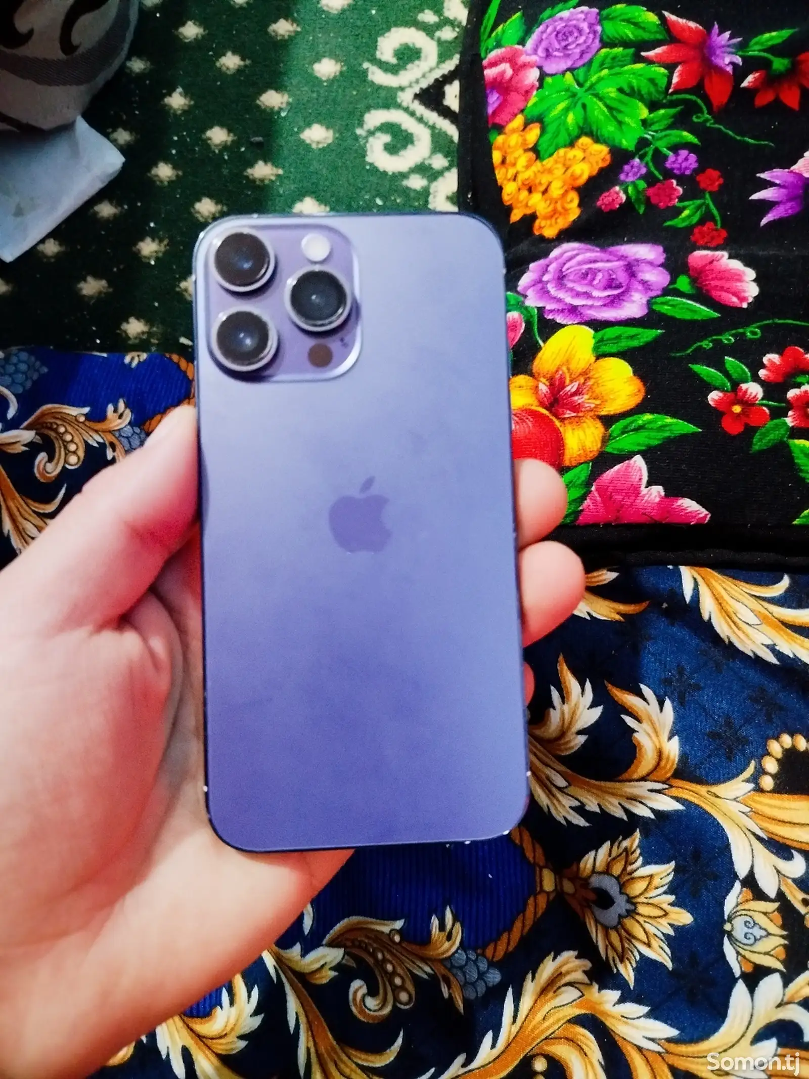 Apple iPhone Xr-1