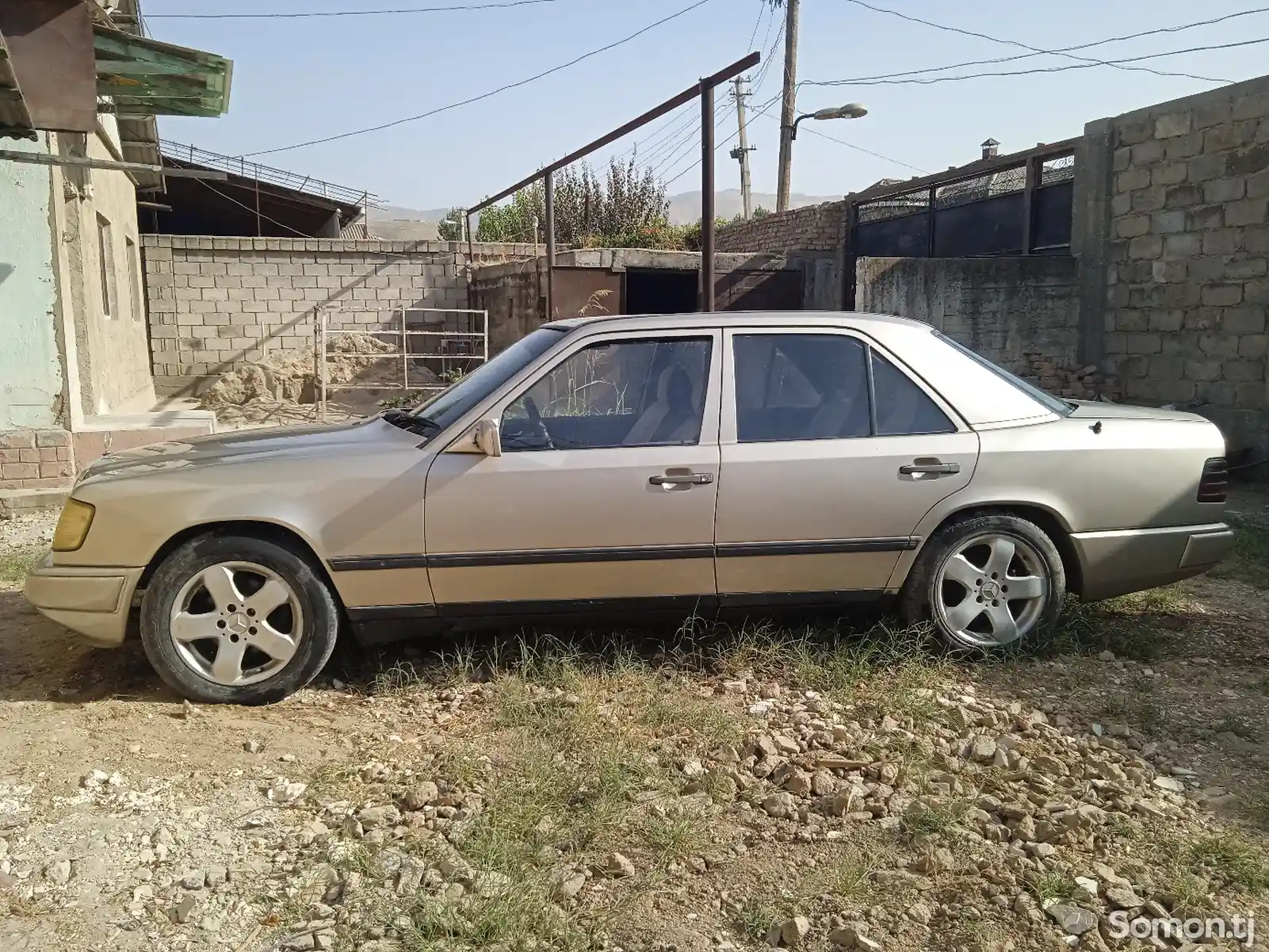 Mercedes-Benz W124, 1988-1