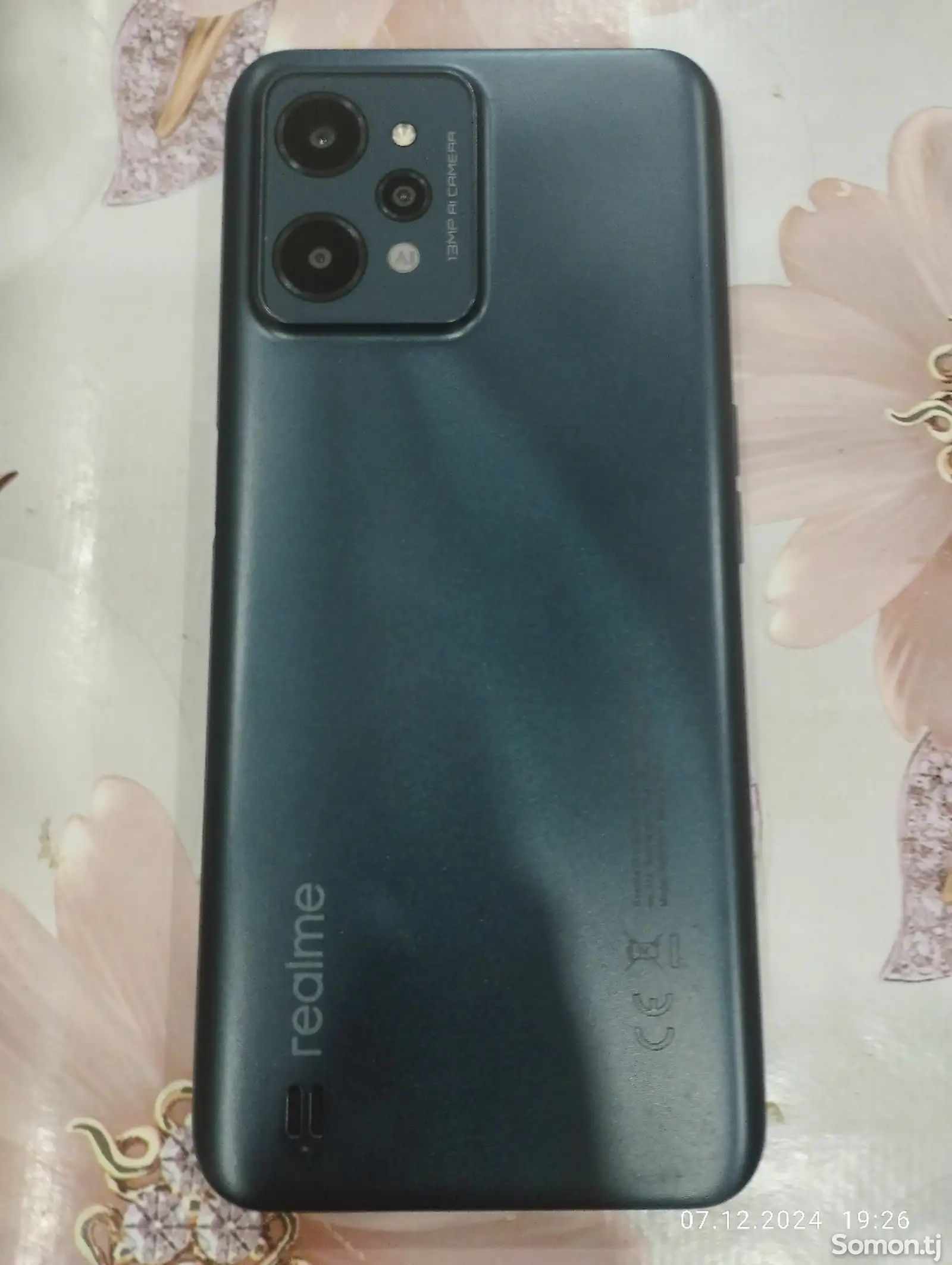 Телефон Realme-1