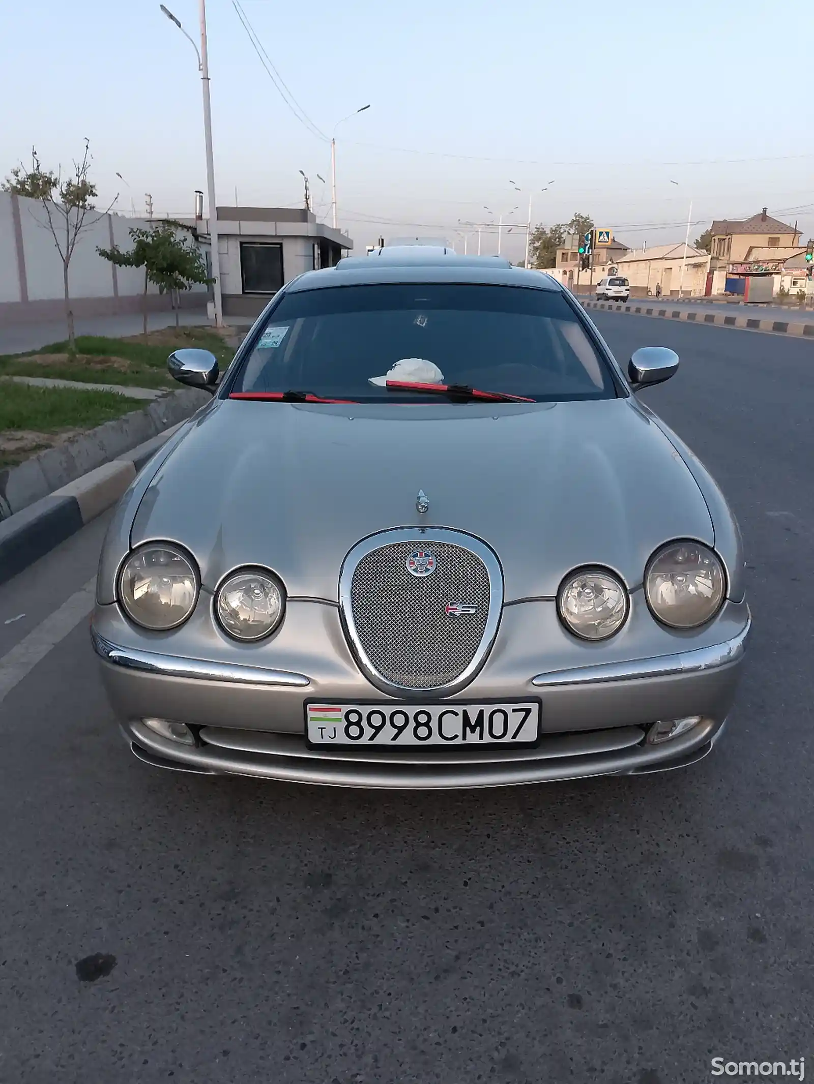 Jaguar, 2000-1