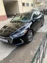 Hyundai Elantra, 2017-3