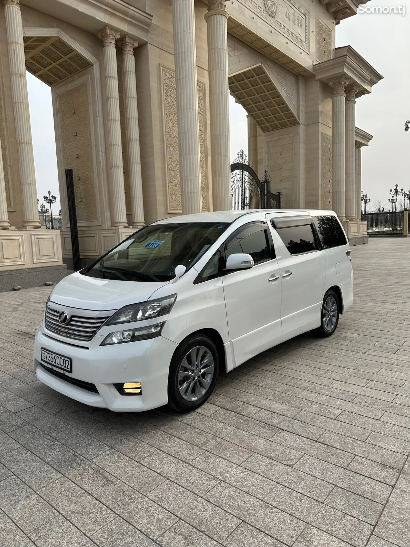 Toyota Vellfire, 2014-1