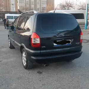 Opel Zafira, 2004