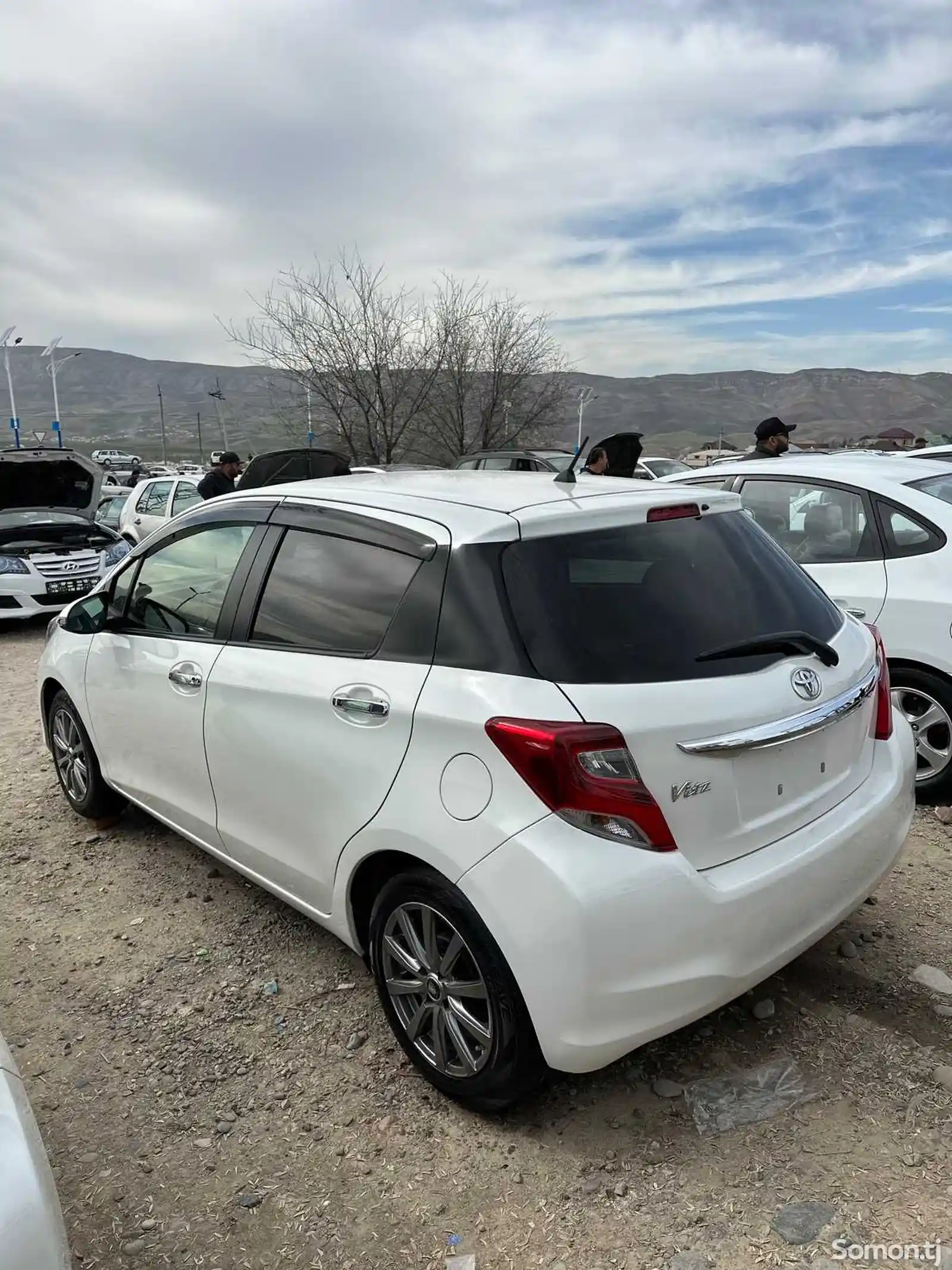 Toyota Vitz, 2015-3