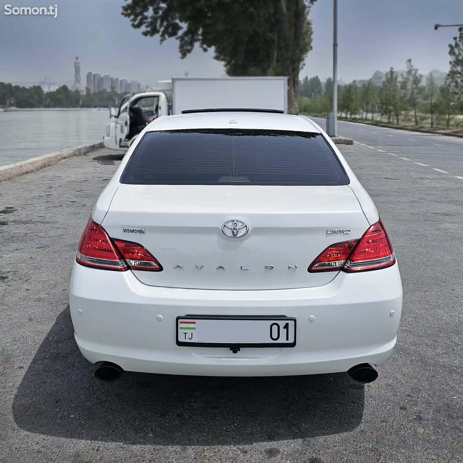 Toyota Avalon, 2010-2