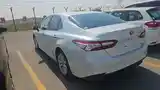 Toyota Camry, 2018-3