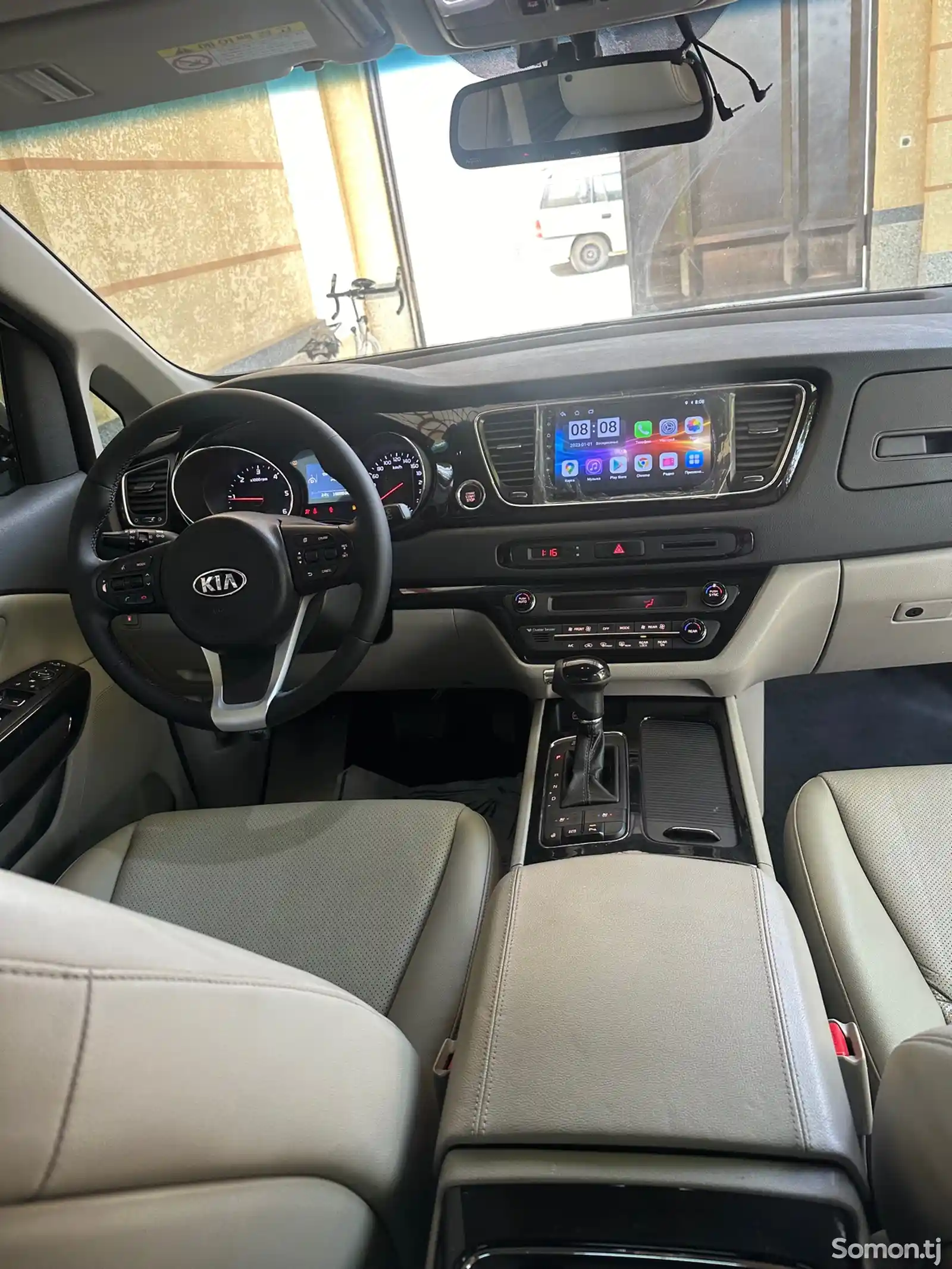 Kia Carnival, 2016-13