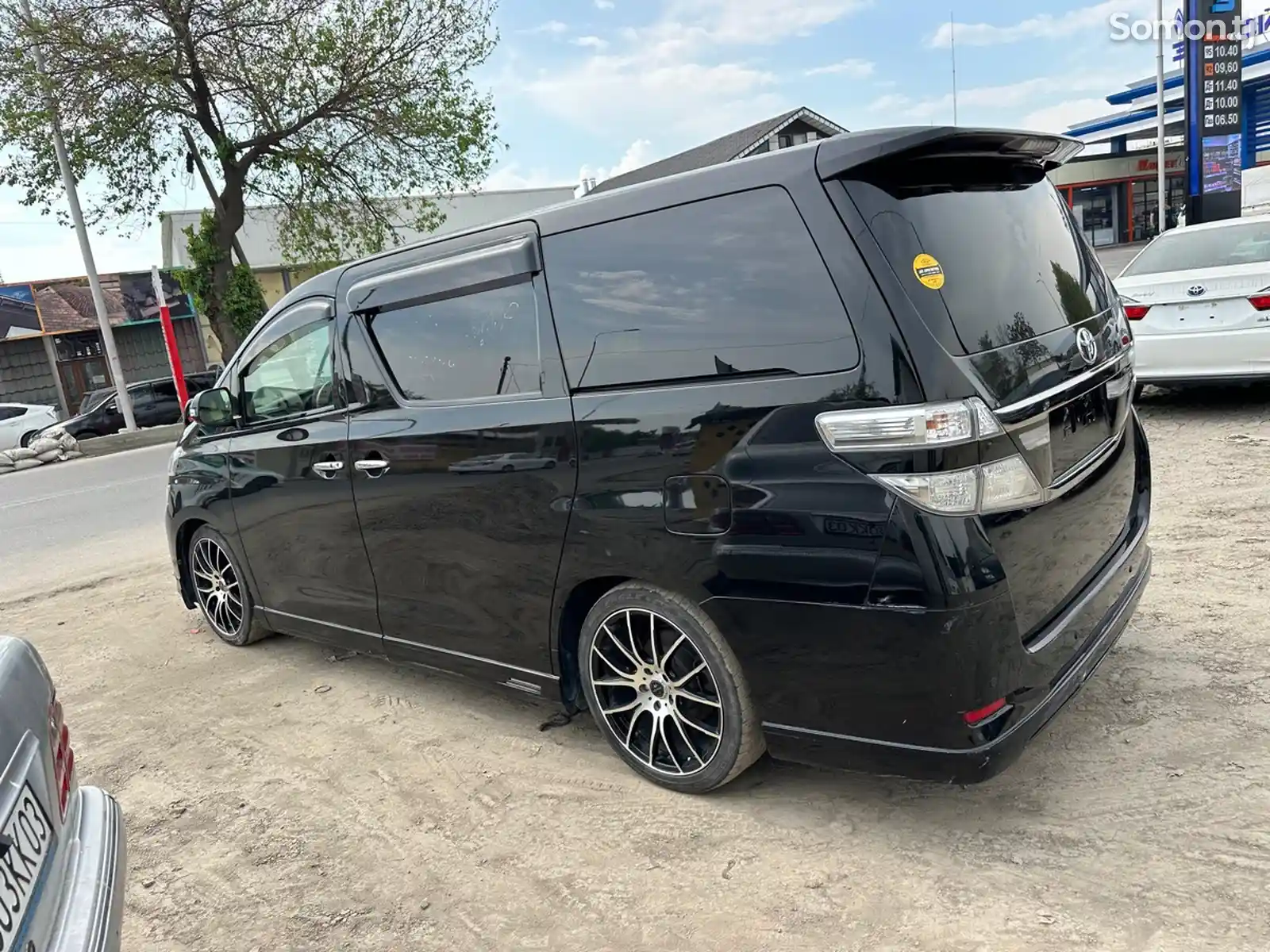 Toyota Vellfire, 2014-8