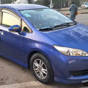 Toyota Wish, 2015