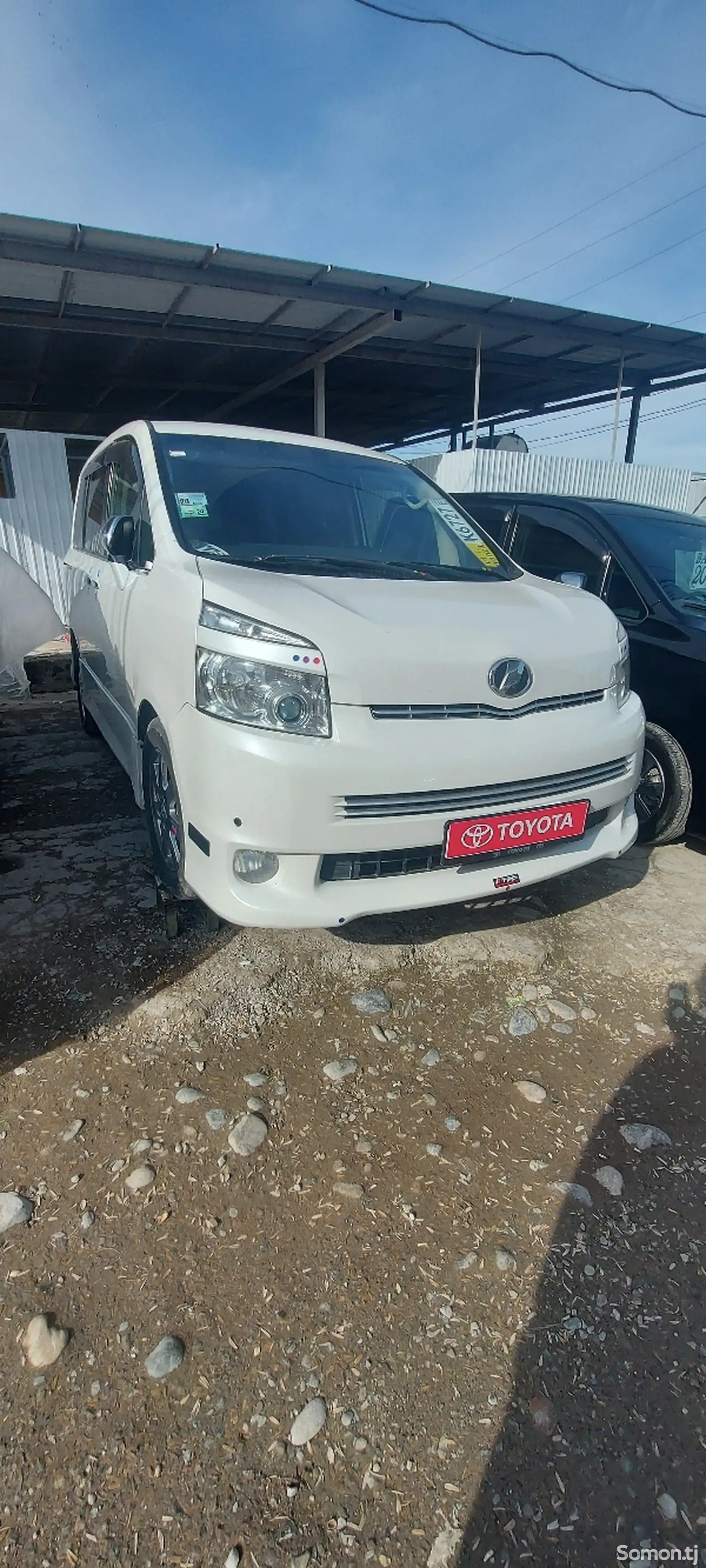 Toyota Voxy, 2010-1