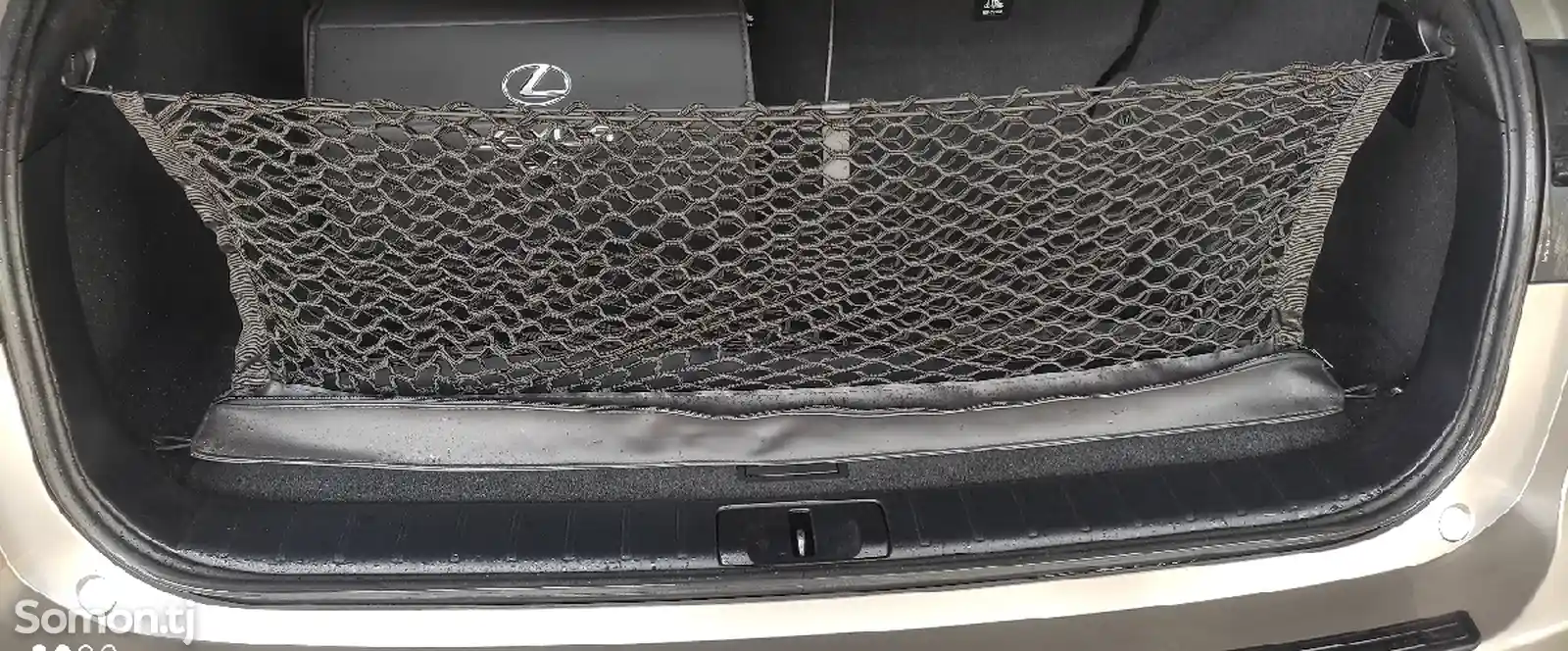 Сетка в багажник кроссовера Lexus-2