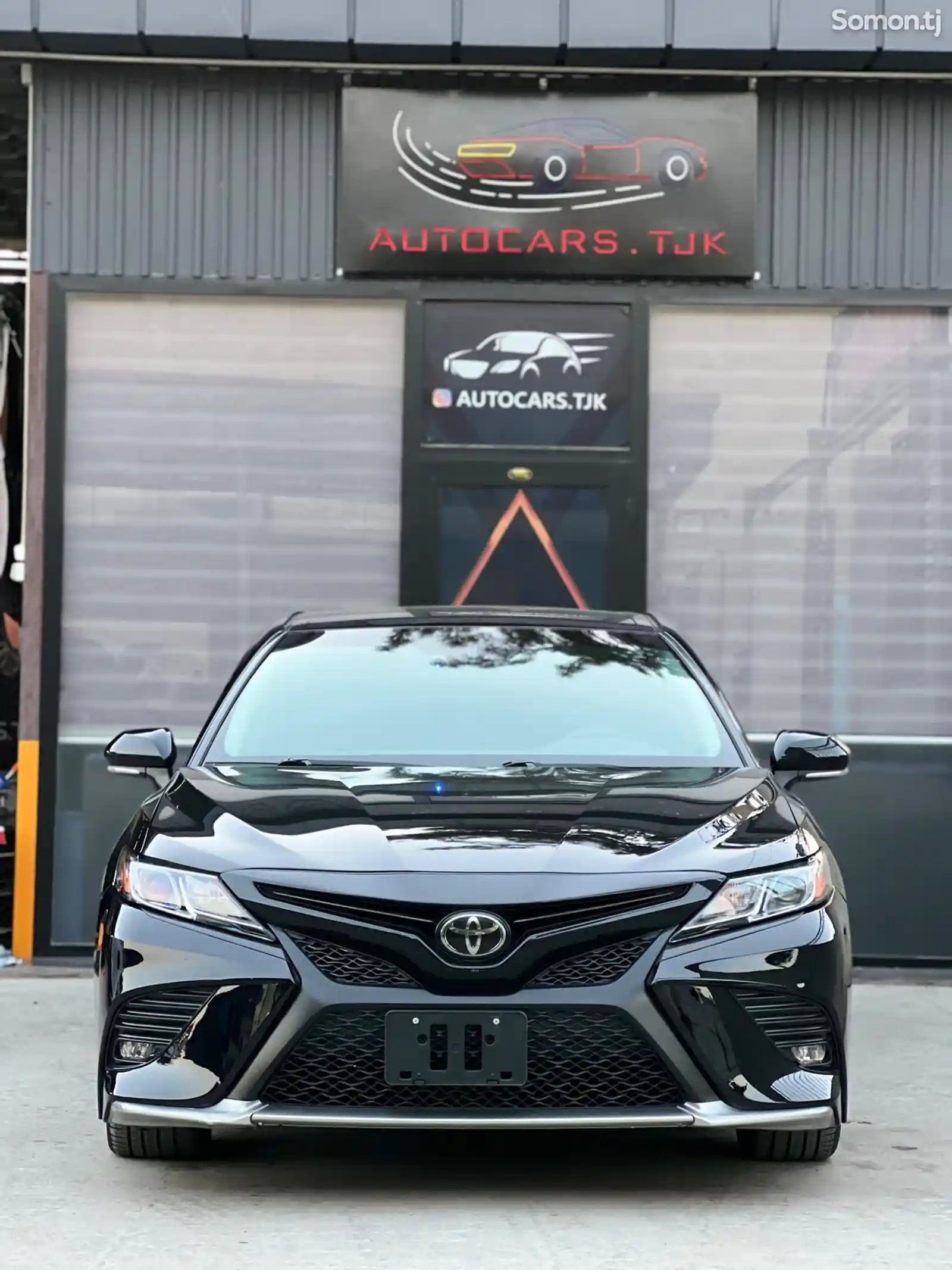 Toyota Camry, 2018-3