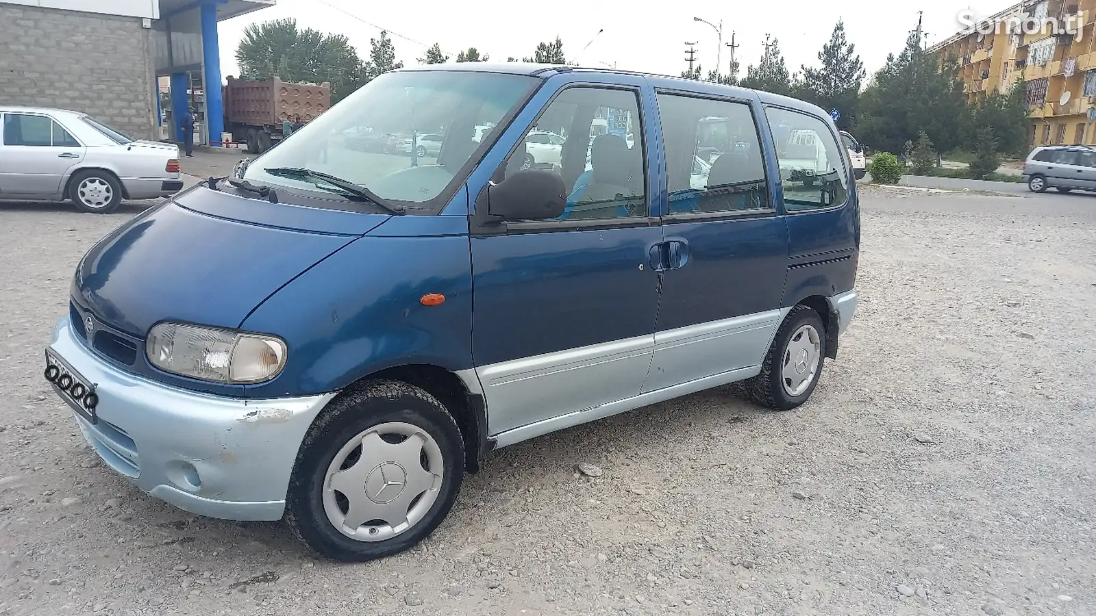 Микроавтобус Nissan , 2000-1