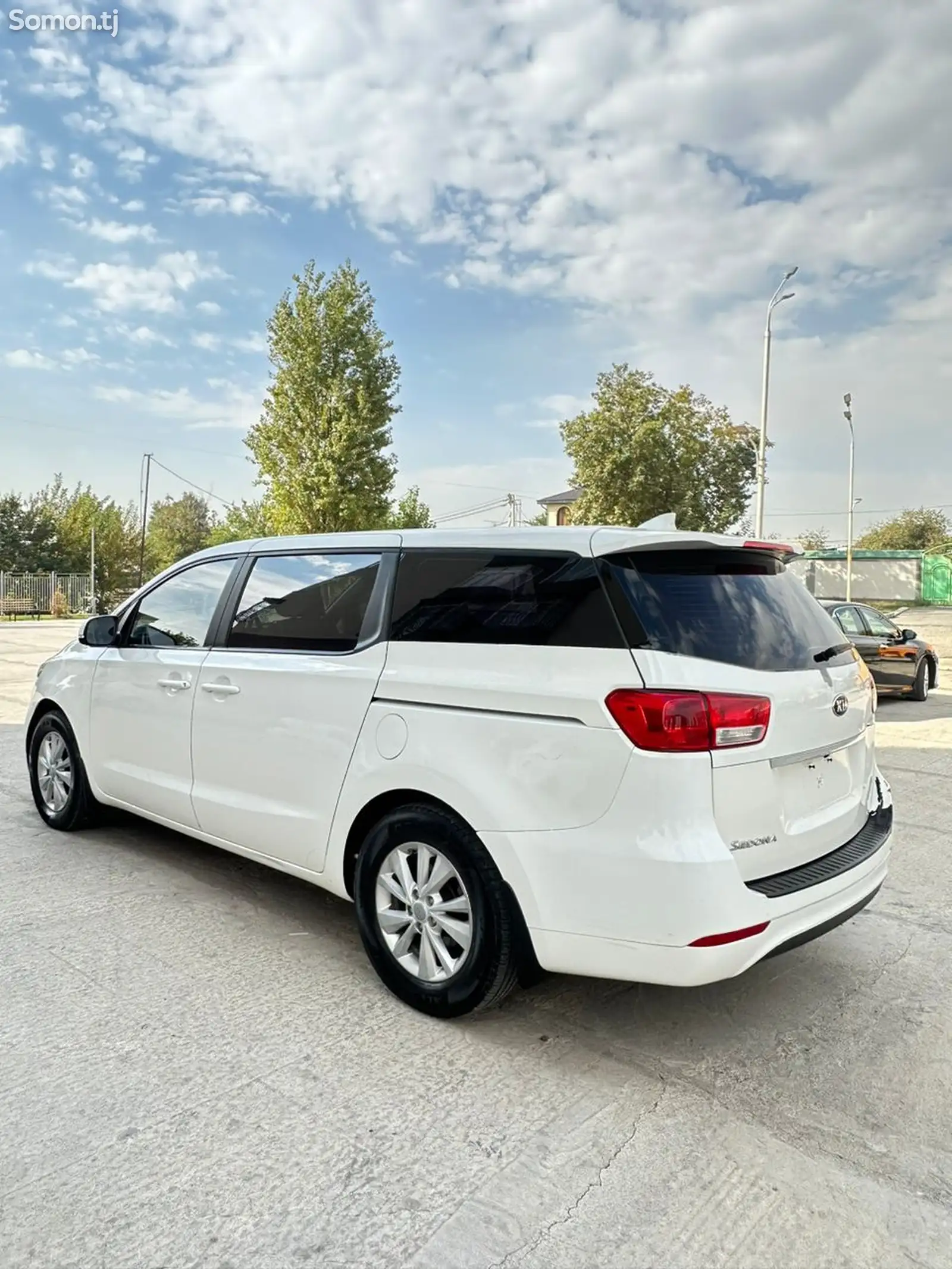 Kia Sedona, 2016-5