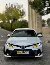 Toyota Camry, 2020-3