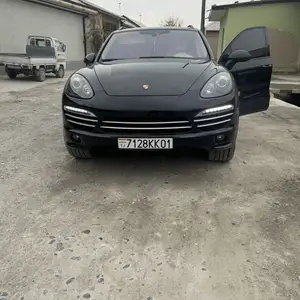 Porsche Cayenne, 2014