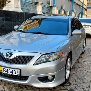 Toyota Camry, 2010